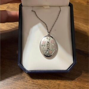 Vintage 925 sterling silver locket and chain
